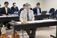 帯広市長給料２・５％引き上げ答申承認　報酬等審議会 2