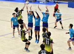 ＲＵＢＩＫ′ＳＣＵＢＥ優勝　女子は帯広市役所クラブ２位　全国社会人９人制バレー東ブロック男女優勝大会 22