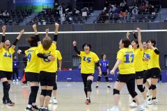 ＲＵＢＩＫ′ＳＣＵＢＥ優勝　女子は帯広市役所クラブ２位　全国社会人９人制バレー東ブロック男女優勝大会 28