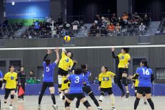 ＲＵＢＩＫ′ＳＣＵＢＥ優勝　女子は帯広市役所クラブ２位　全国社会人９人制バレー東ブロック男女優勝大会 30