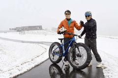 道ＡＴガイドに認定された（左から）鈴木さんと相楽さん。ともに「特別な体験を提供したい」と意気込む