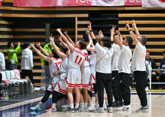 デフバスケ女子日本代表８強　予選１位で決勝トーナメント進出　　帯広聾学校教諭の坂本ＨＣ「金メダル達成する」 2