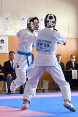 境（帯農）個人２冠　５５キロ以下組手は岩佐（帯工）　十勝支部高校空手道選抜大会