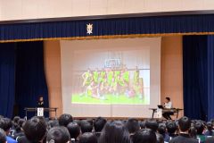 折茂さんと鈴木さんが登壇した夢講話