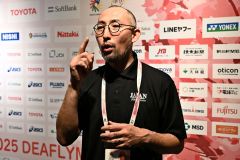 【決勝トーナメント・日本―オーストラリア】試合を振り返る帯広聾学校の坂本HC(貞野真生撮影)