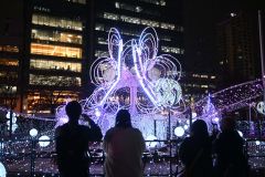 ２１日から始まったさっぽろホワイトイルミネーション（大通会場）