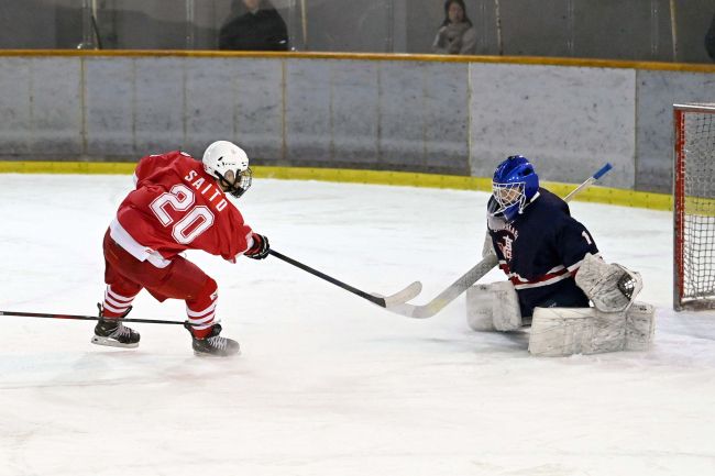 清水が連覇　白樺学園に２―１　アイスホッケー全十勝高校選手権