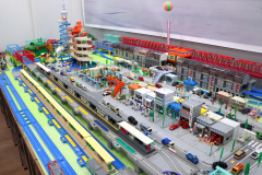 子どもも大人も夢中になっているプラレール