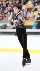 フリーの演技を披露する松本悠輝（帯広出身、大賀章好撮影）