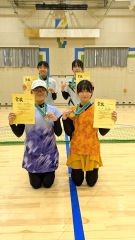 女子の入賞者。前列右が優勝の水野姫愛（音更）