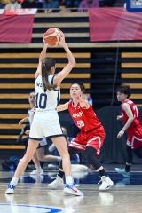 金の輝き、ろう者の希望に　デフバスケ女子日本「金」　ＨＣの帯広聾学校・坂本さん 28