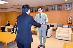 今年度の優秀施工者７社を表彰　帯広市 4