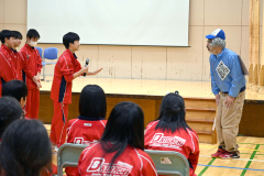 認知症の人への声掛け学ぶ　帯広第八中でサポート講座