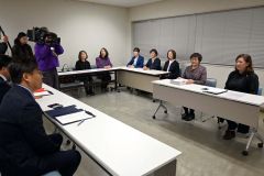 がん患者ウィッグへの助成を求めて署名４２２６筆を帯広市に提出　プレシャス 4