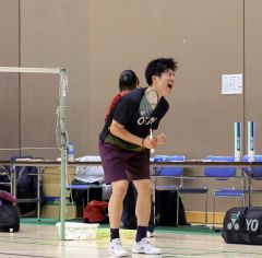 【男子シングルス・決勝】得点を挙げて自らを鼓舞する帯大谷の河野颯汰
