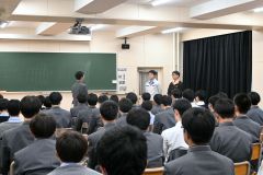 帯工高でトヨタ北海道、ＩＳＴの出前授業　　ロケット用ターボポンプの連携も紹介 2