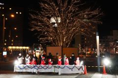 点灯式の様子(助川かおる通信員撮影)