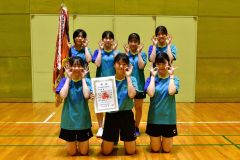女子学校対抗で優勝した帯南商