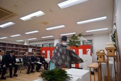 関係者を招いて開かれた開校安全祈願祭