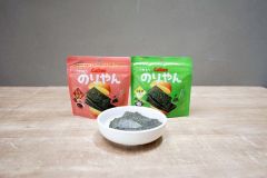 代替のりを使ったスナック菓子「のりやん」（カルビー提供）