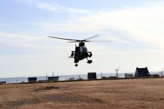 豊頃町と陸自北部方面航空隊がヘリの離着陸訓練　災害時に備え 2