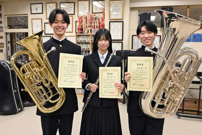 三条高吹奏楽部３人が全国大会へ　日本クラシック音楽コンクール地区本選を通過