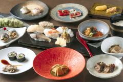 マグロ仲卸の「やま幸」のマグロなど、道内・全国から仕入れた素材を味わえる