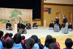 迫力ある「船弁慶」の一幕