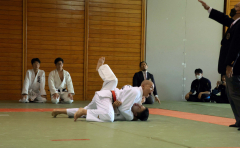 帯農の棚瀨禮駕