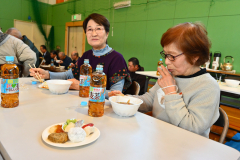 育てた米で最後の餅つき　幕別途別小児童 写真8