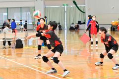 札内南が混合初Ｖ　女子は鹿追ＬＢ、男子は帯広ＪＪＢ　高橋杯全十勝小学生バレーＢクラス大会 9