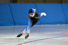 【総合女子1000メートル】コーナーで加速する帯南商の笹渕和花