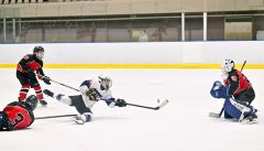 全十勝Aが全国切符獲得 8―5で代決制す 道中学校アイスホッケー大会 4