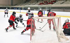 全十勝Aが全国切符獲得 8―5で代決制す 道中学校アイスホッケー大会 9