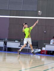 粘り強くラリーを続ける帯一の高杉優翔。男子単で初優勝を果たした