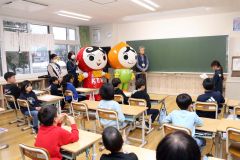 豊頃小で行われた感謝状贈呈式