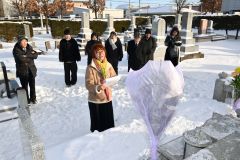 依田勉三翁没後100年墓参(金野和彦撮影)