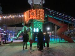 農村公園で始まったイルミネーション