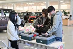 とかち年末大売り出し(13日、金野和彦撮影)