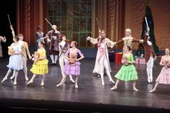 華麗な舞を披露したキーウ・クラシック・バレエの公演