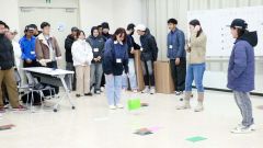 日本語を楽しく学ぶ外国人技能実習生ら