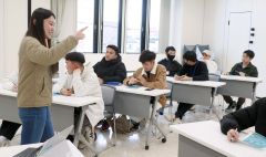 日本語を楽しく学ぶ外国人技能実習生ら