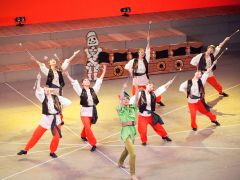 躍動感あふれる演技でピーターパンの世界表現 本田バトスタジオ発表会 8