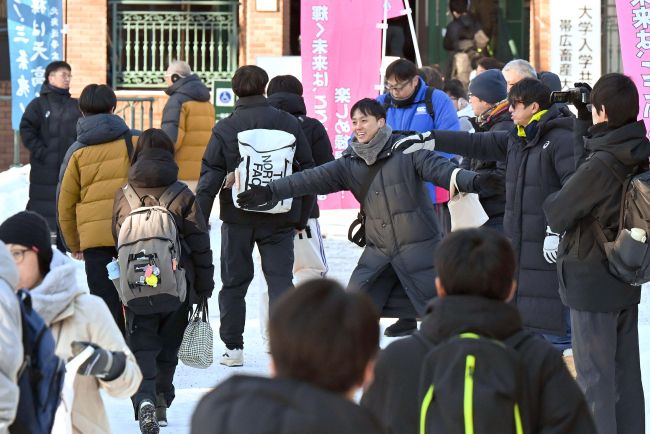 ７３５人が出願、教員らが現地でエール　帯畜産大で共通テスト始まる | 十勝毎日新聞電子版－Tokachi Mainichi News Web