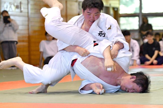 帯広刑務所が全十勝柔道選手権で優勝