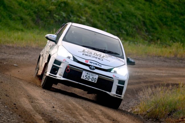 トップ選手が激戦、十勝出身中田親子も疾走 ラリー北海道～写真特集