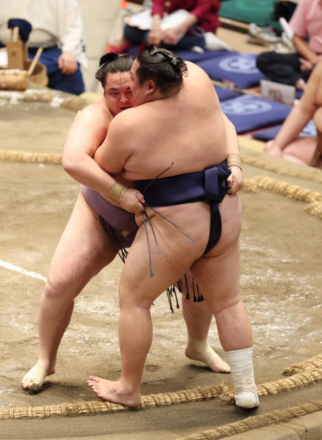 お取置中⭕️⭕️【貴重】柚木沙弥郎　麻 のれん　相撲⭕️⭕️ 土俵を去る“同級生”に白星を贈れず 十両の友風が9敗目 引退の矢後を